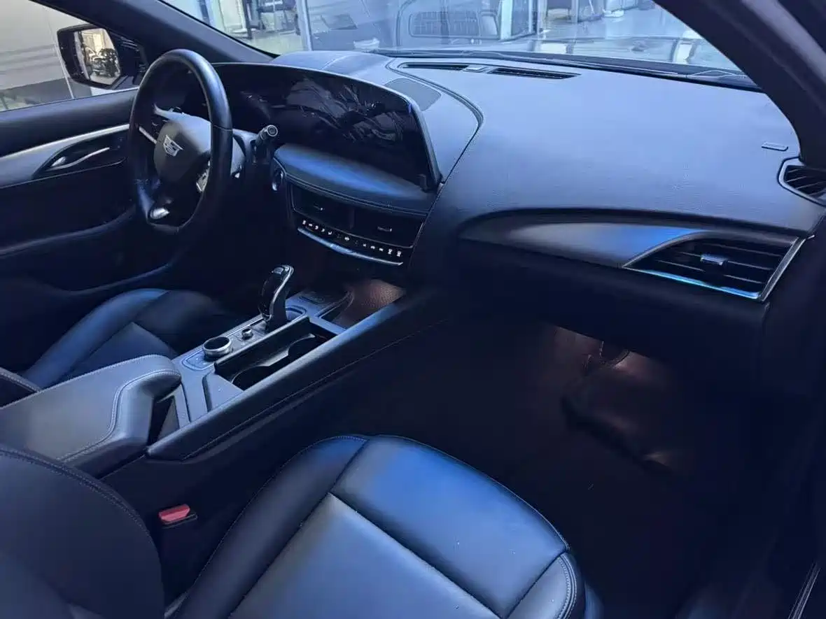 Cadillac CT5 2024 28T Platinum Edition фото 17