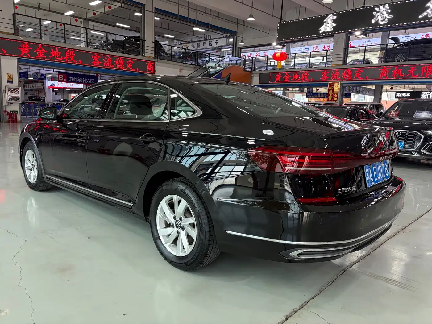 Volkswagen Passat 2022 280TSI Business Edition фото 6