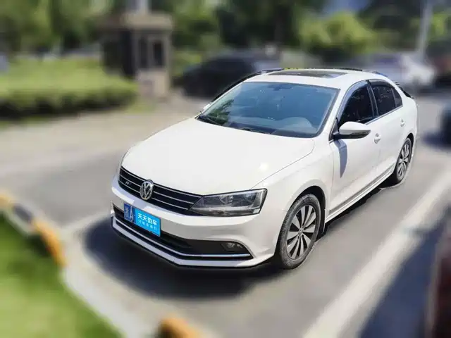 Volkswagen Sagitar 2019