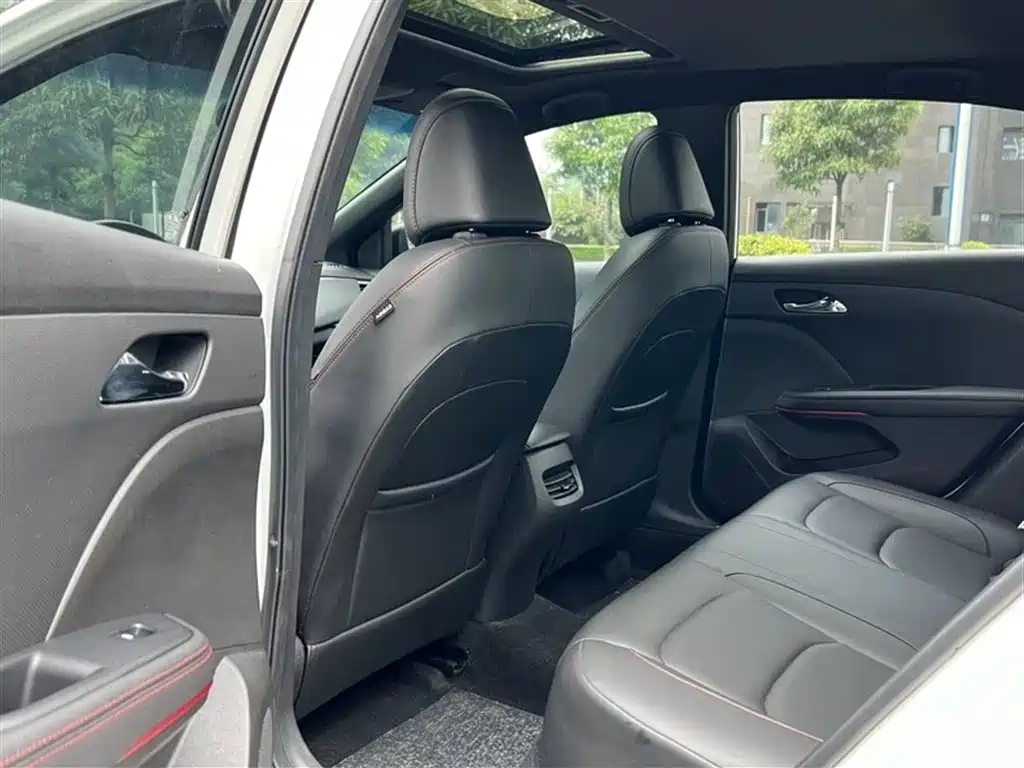 Chevrolet Monza 2019 RS 330T Auto Smooth Edition China VI фото 5