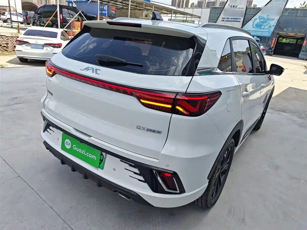 JAC Motors JAC QX PHEV 2024 2023 120km Dynamic Edition