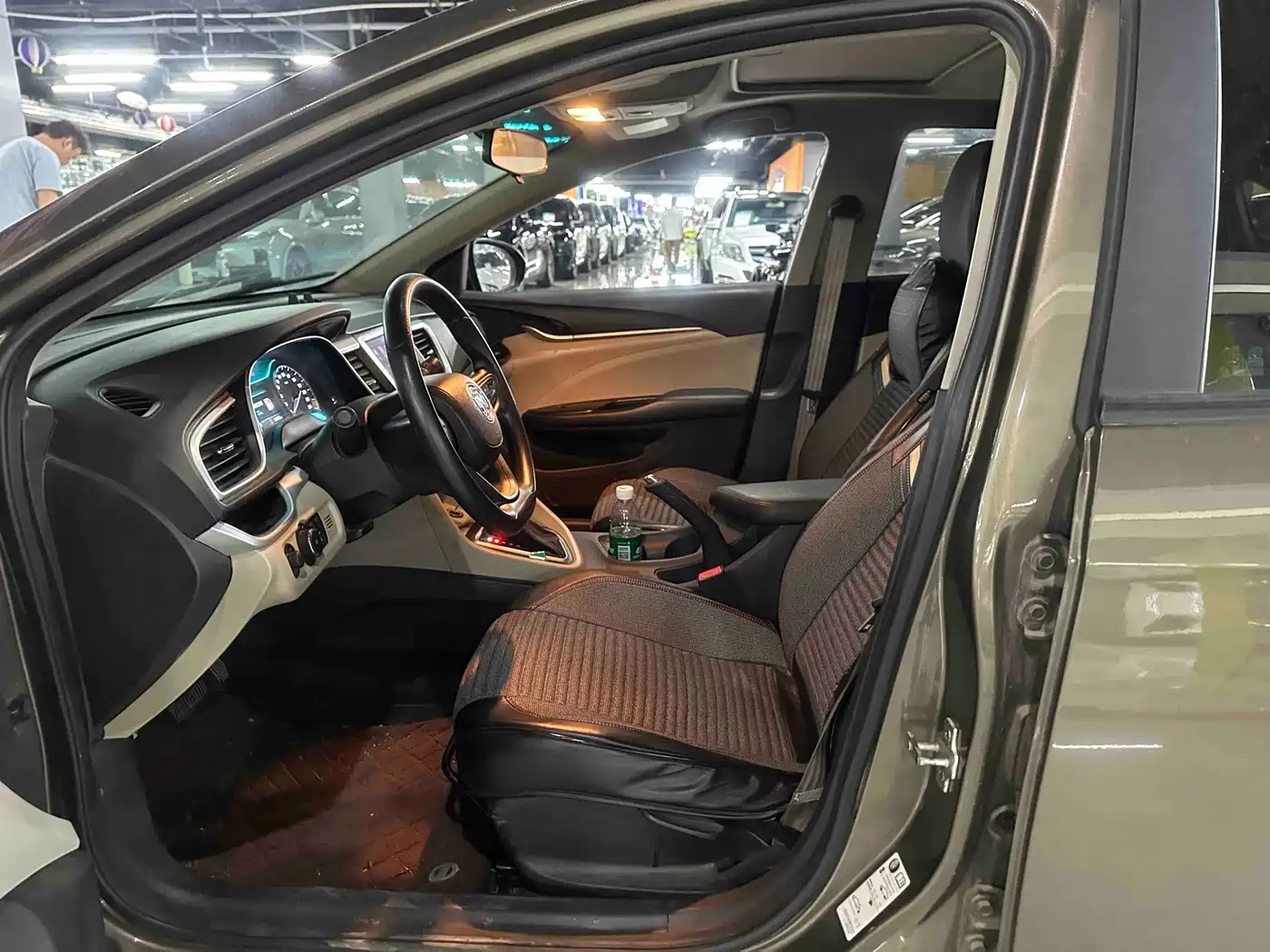 Buick Excelle 2017 15N Automatic Elite фото 4
