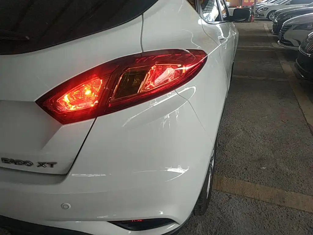 Changan Eado XT 2017 2016 1.6L Manual Stylish Cool Edition