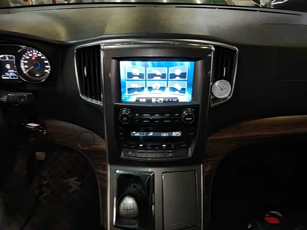 Dongfeng Fengxing Fengxing CM7 2016 2016 2.0T Manual Luxury