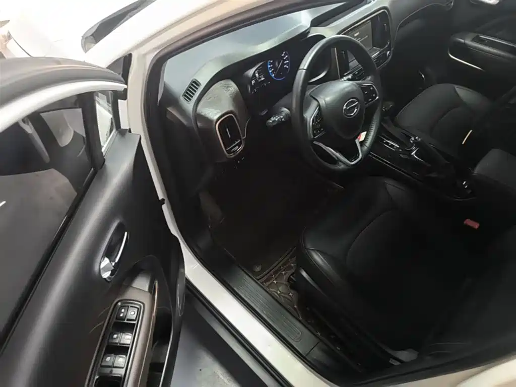GAC Trumpchi Trumpchi GS3 2019 235T Automatic Elite Edition фото 16