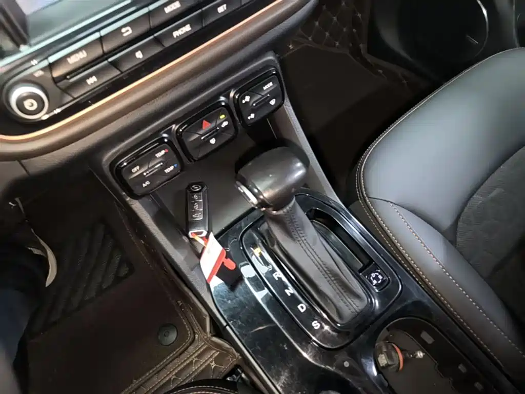 GAC Trumpchi Trumpchi GS3 2019 235T Automatic Elite Edition фото 14