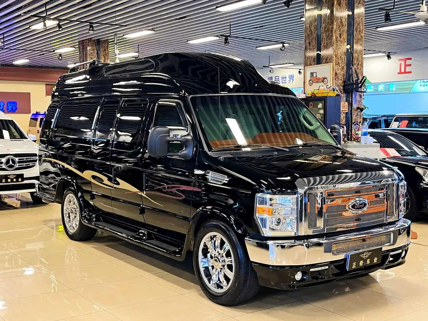 Ford E350 2013 2011 5.4L Standard Yacht Edition
