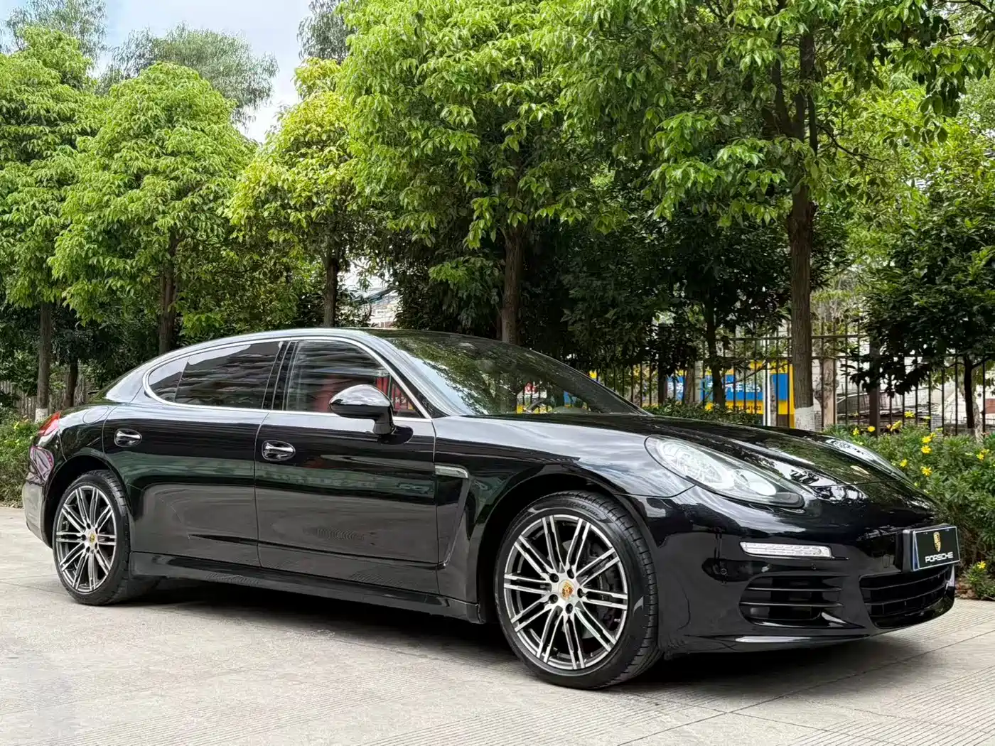 Porsche Panamera 2016 Panamera Executive Edition 3.0T фото 37