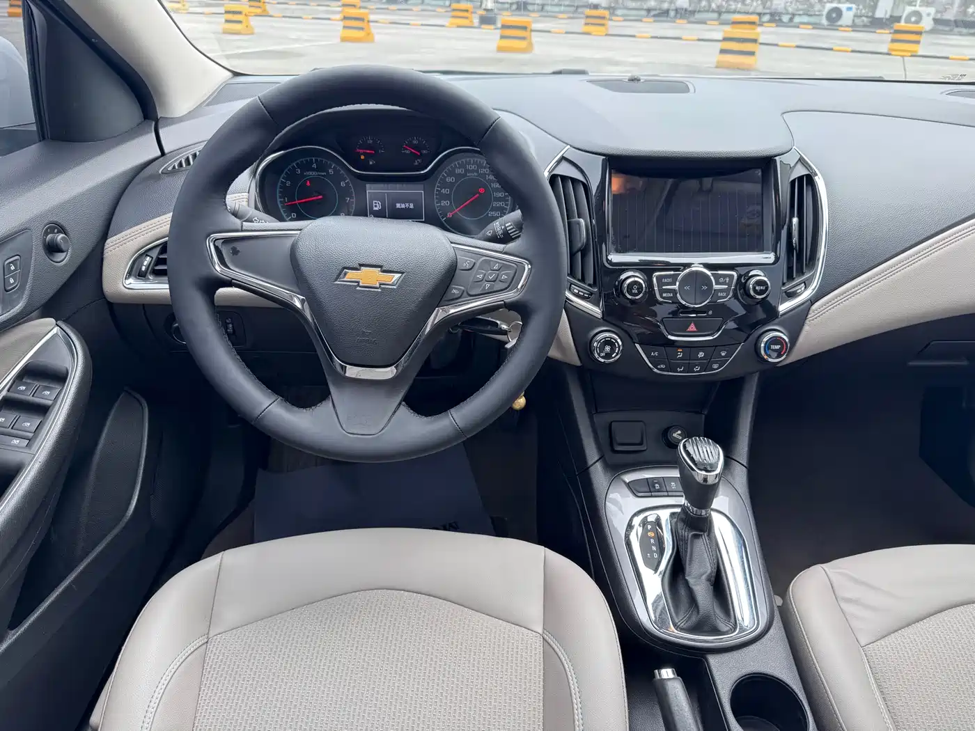 Chevrolet Cruze 2015 1.5L Automatic Luxury Edition фото 10