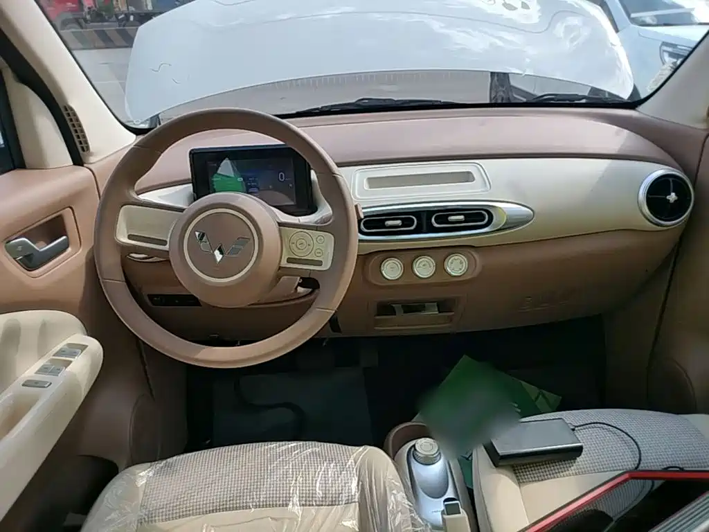 Wuling Motors Hongguang MINIEV 2026 2025 4-Door Advanced
