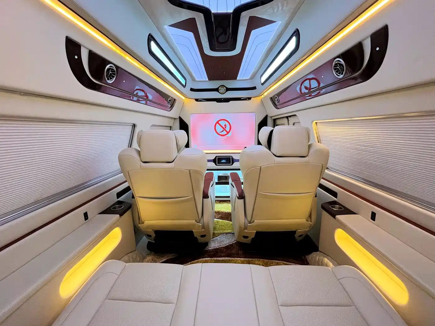 Ford E350 2013 2011 5.4L Standard Yacht Edition