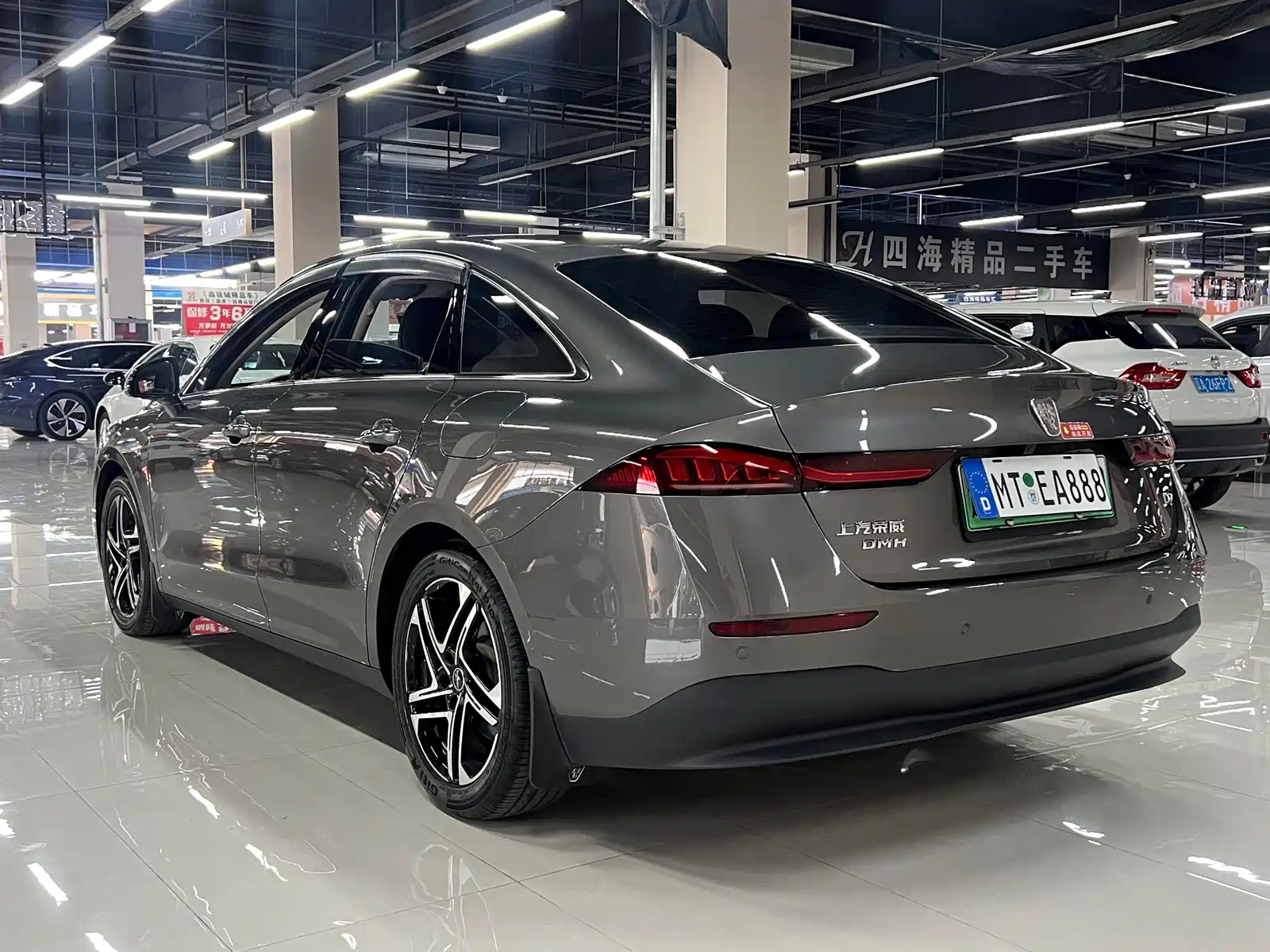 Фото 7 - Roewe D7
