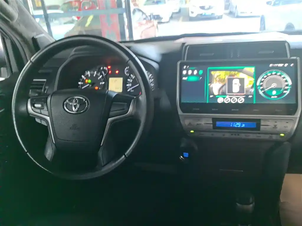 Toyota Prado 2018 3.5L Auto TX фото 10