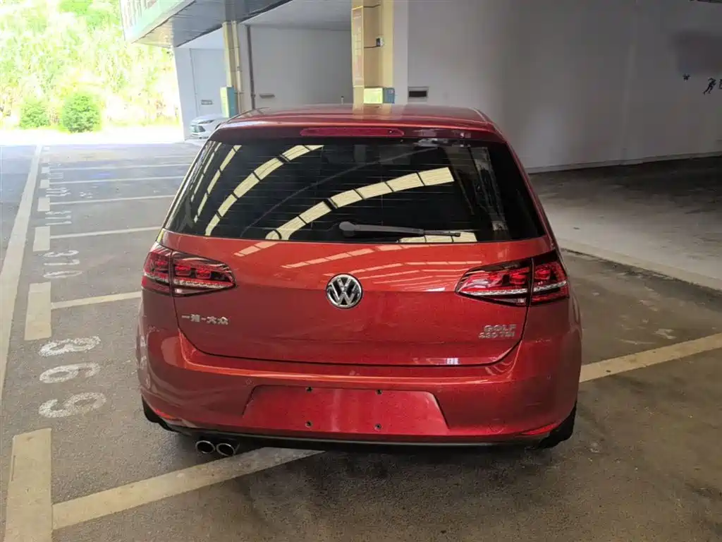 Volkswagen Golf 2017 230TSI Auto Comfort Millionth Anniversary Edition фото 6