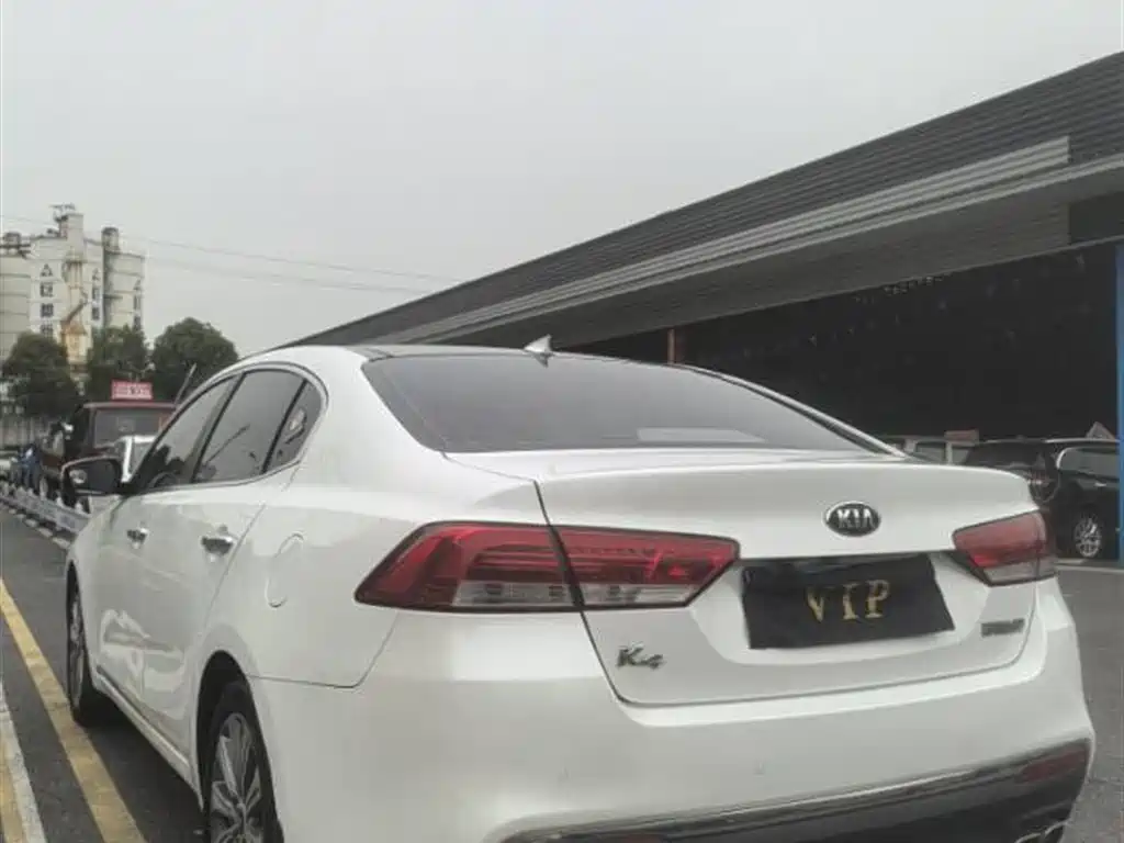 Kia K4 2015 1.8L Automatic DLX Special фото 9