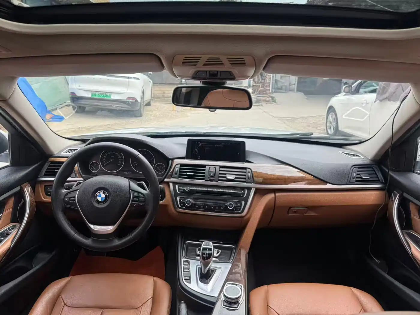 Photo 11 - BMW 3 Series