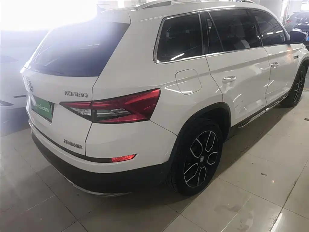 Škoda Kodiaq 2018 TSI380 7-seat AWD Flagship фото 7