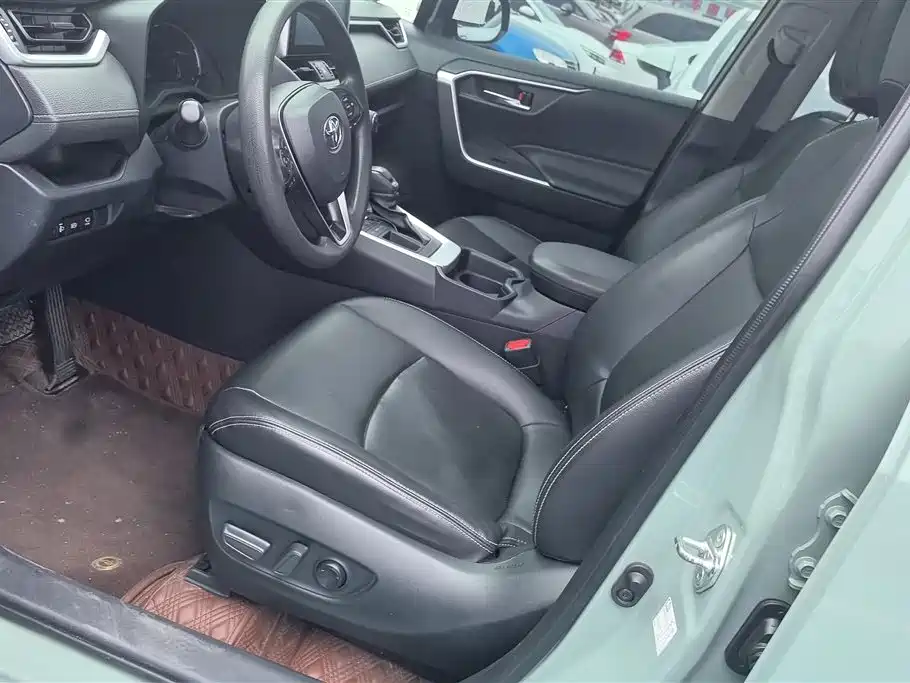 Toyota RAV4 Rongfang 2022 2.0L CVT 2WD Trend Plus Edition фото 9