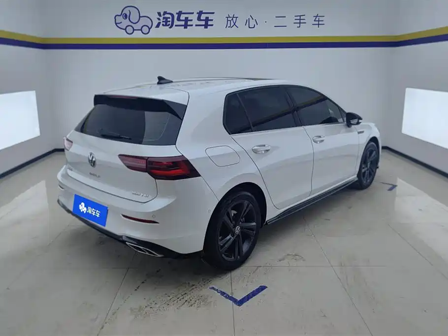 Volkswagen Golf 2023 280TSI DSG R-Line Lite фото 3