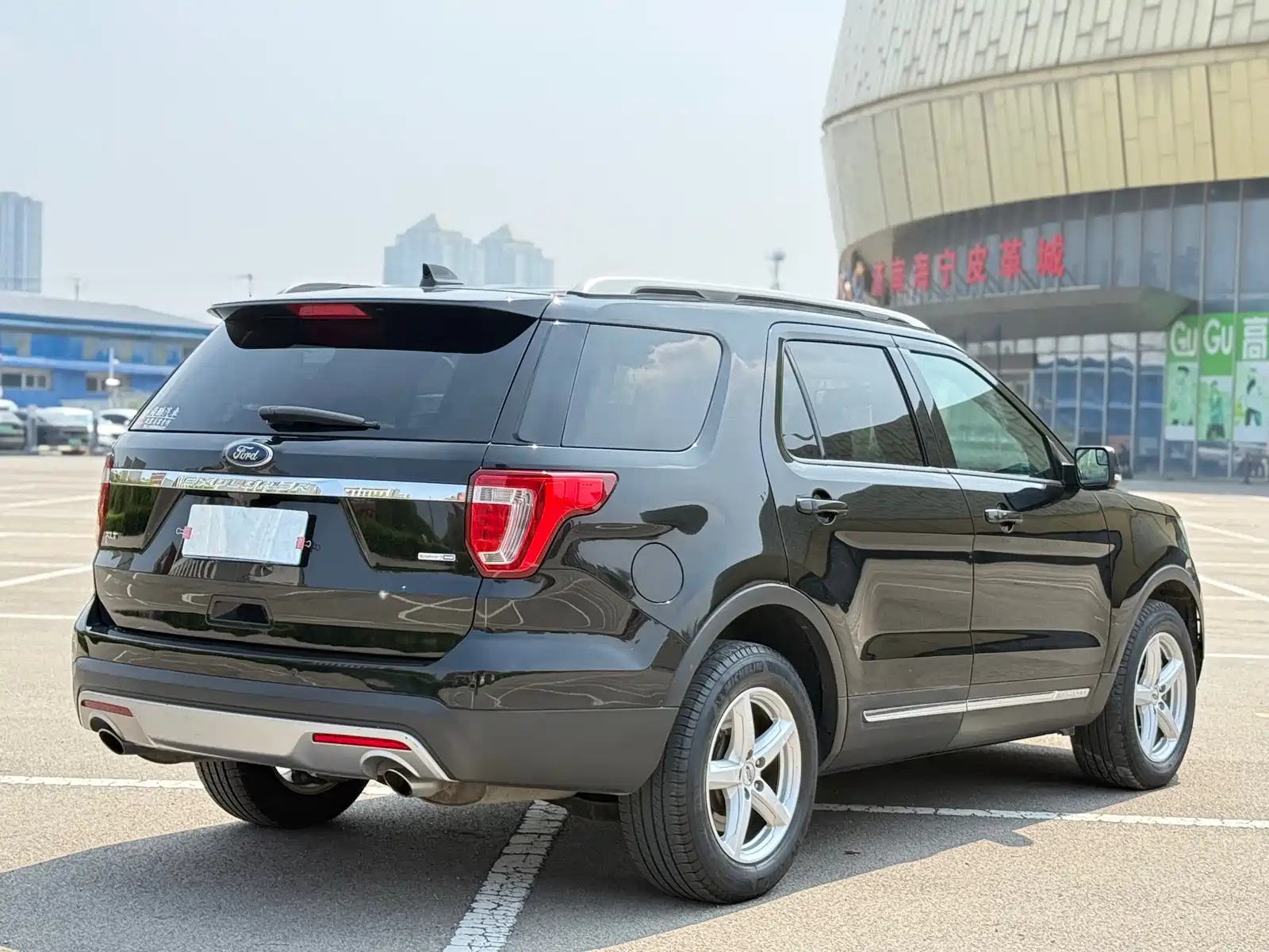 Фото 7 - Ford Explorer (Import)