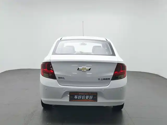 Chevrolet Sail 2013 Sedan 1.4L AMT Premium Edition — фото 4