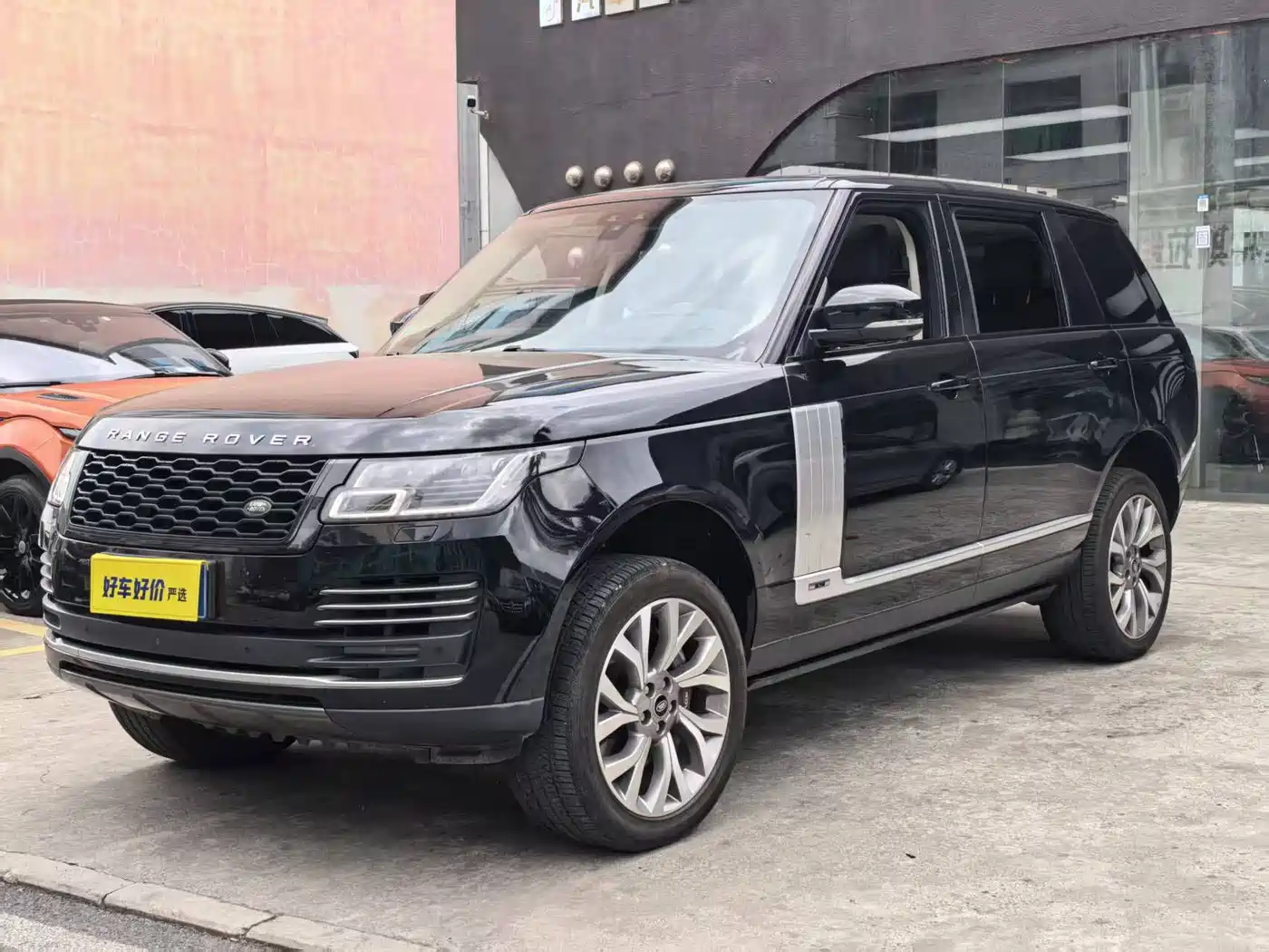 Land Rover Range Rover 2021 3.0 L6 Heritage Extended Classic Edition