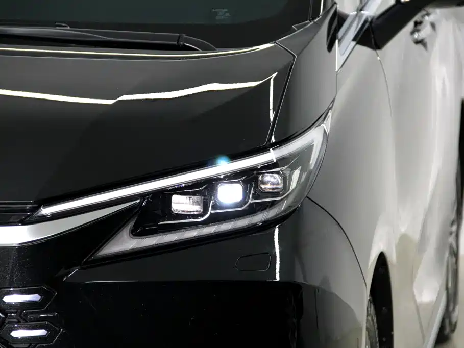 Lexus LM 2024 2023 500h 6-Seater Prestige Edition