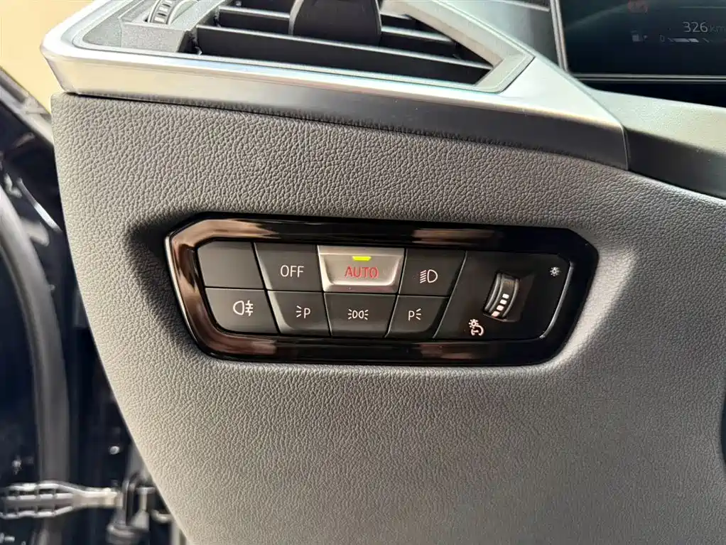 BMW 3 Series 2023 320Li M Sport Package фото 17