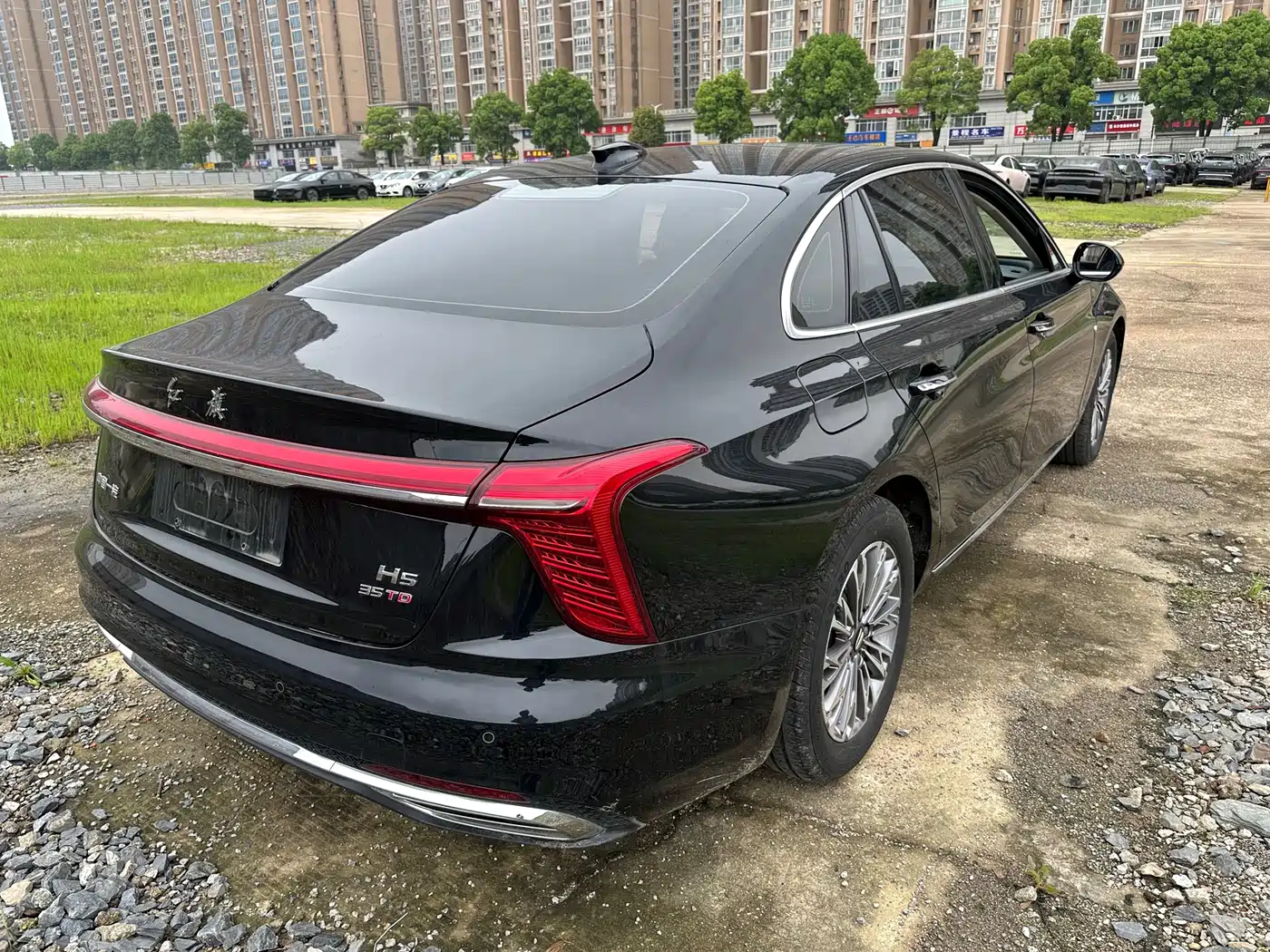 Hongqi H5 2023 1.5T DCT Smart Connect Joy Edition фото 9