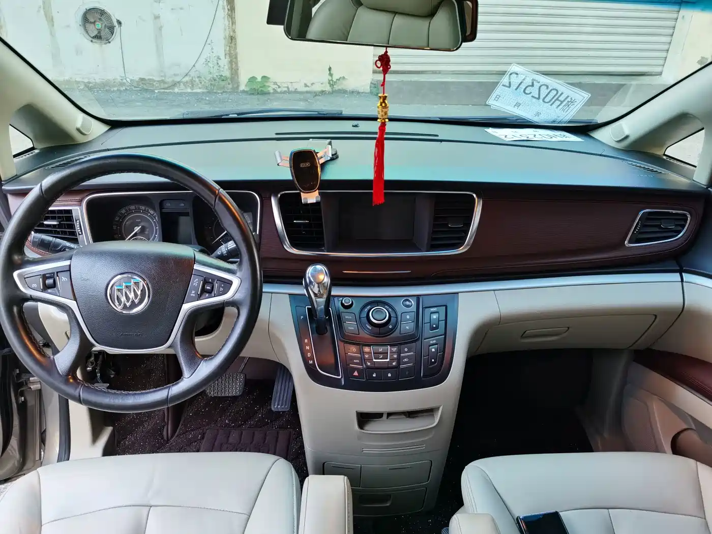 Фото 9 - Buick GL8