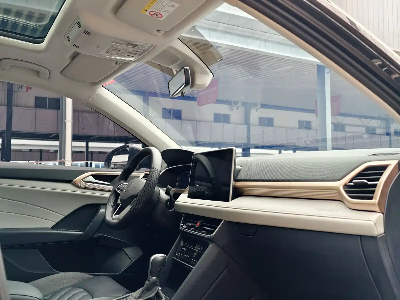 Volkswagen Tharu 2023 300TSI 2WD Full Moon Edition фото 13