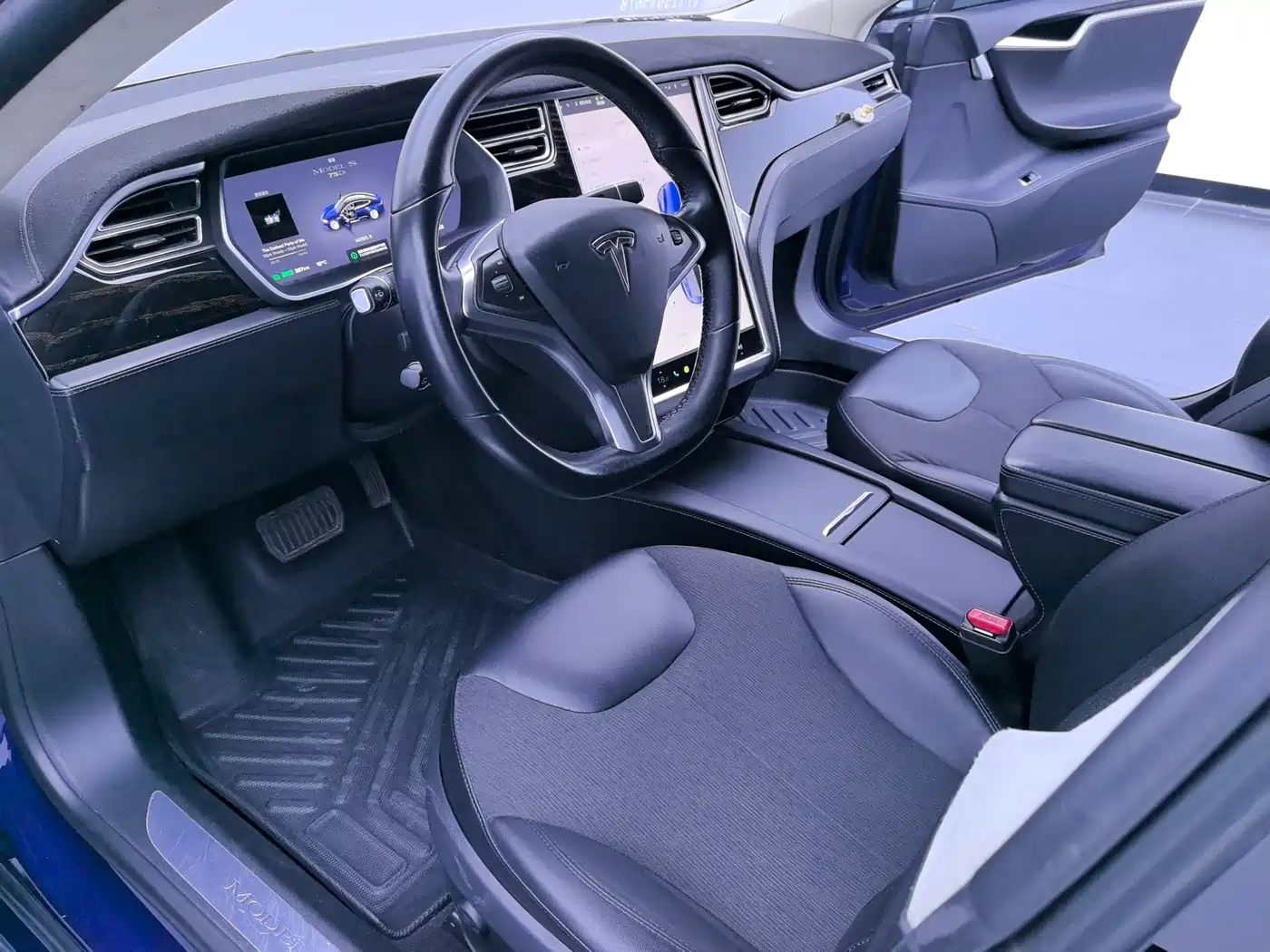 TESLA MODEL S