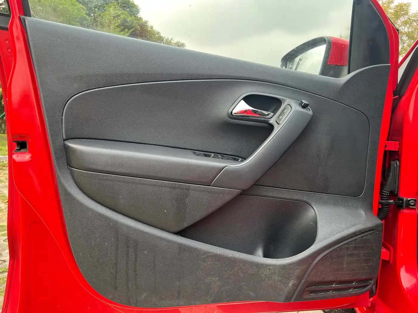 Volkswagen Polo 2013 1.6L Automatic Comfort Edition фото 15
