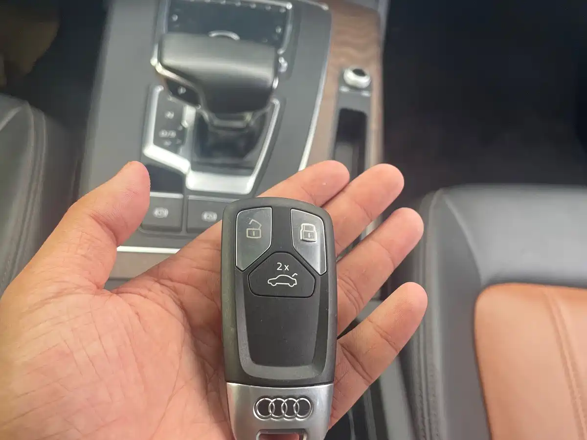 Фото 15 - Audi Q5L