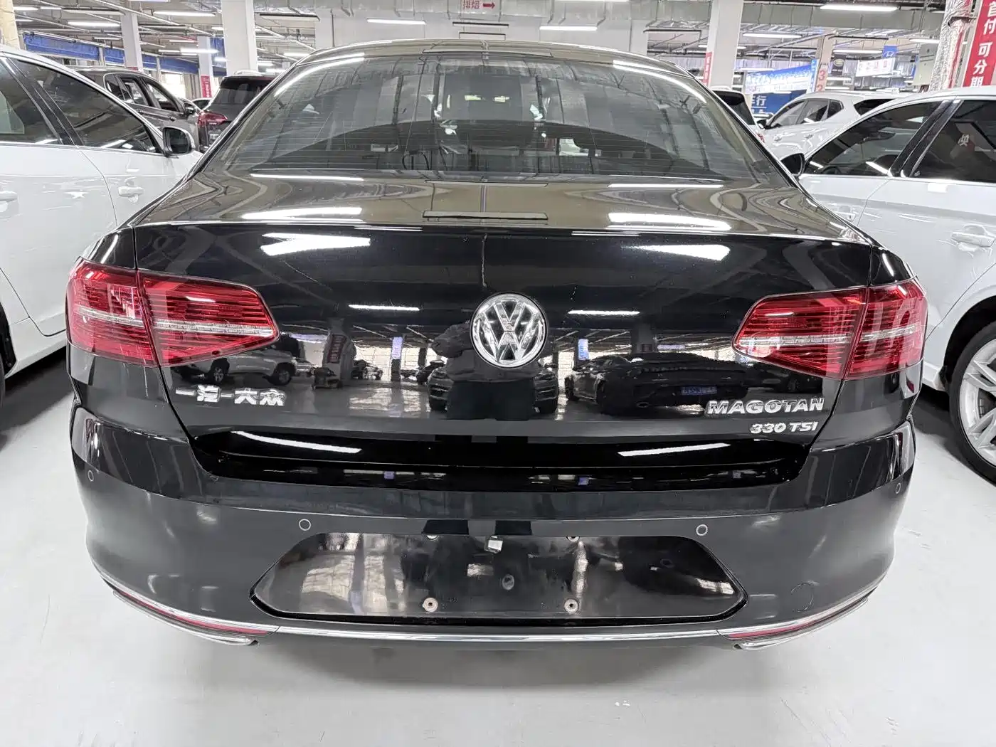Volkswagen Magotan 2018 330TSI DSG Luxury фото 15