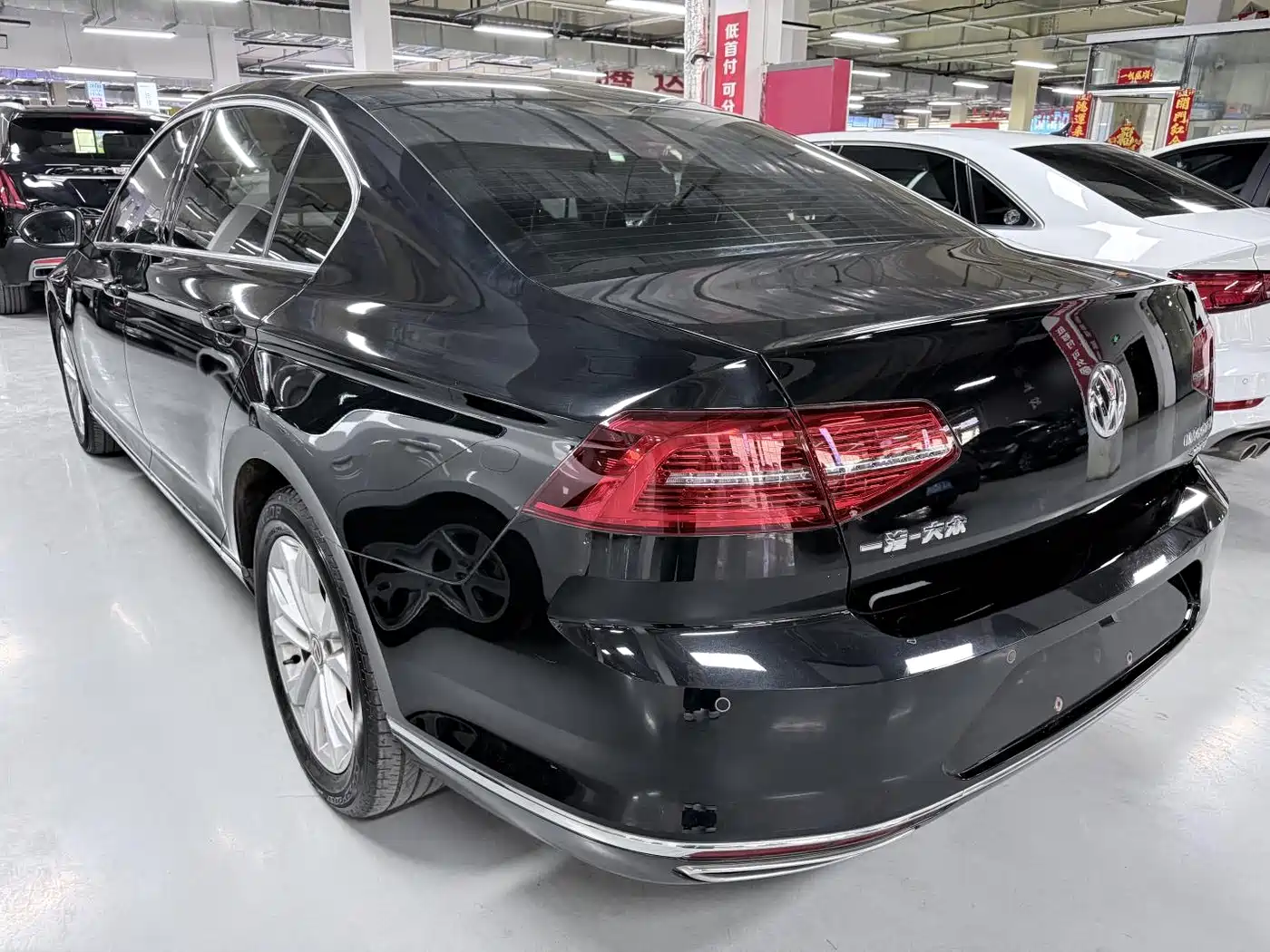 Volkswagen Magotan 2018 330TSI DSG Luxury фото 14