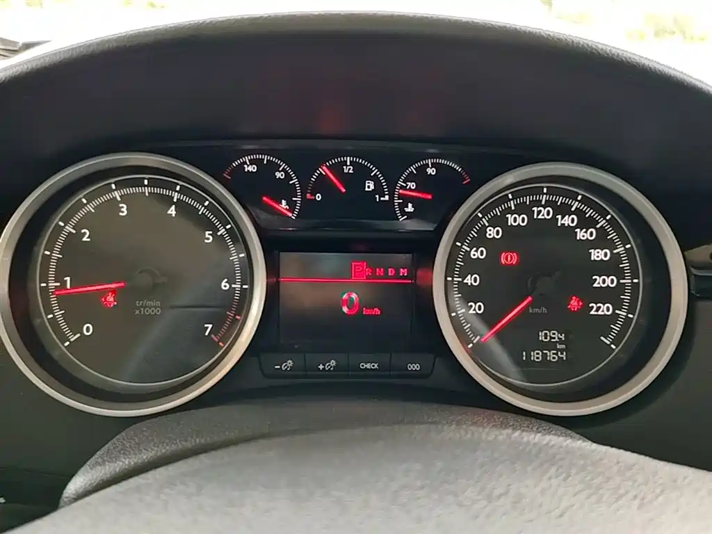 Peugeot 508 2015 1.6THP Auto Comfort Edition фото 12