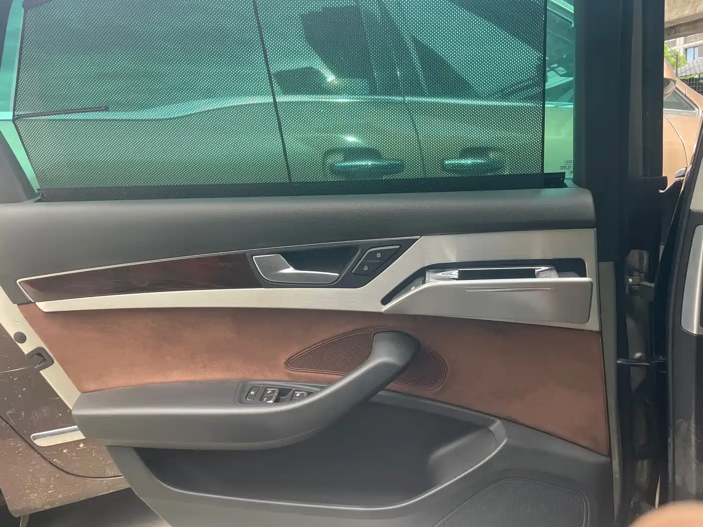Фото 15 - Audi A8