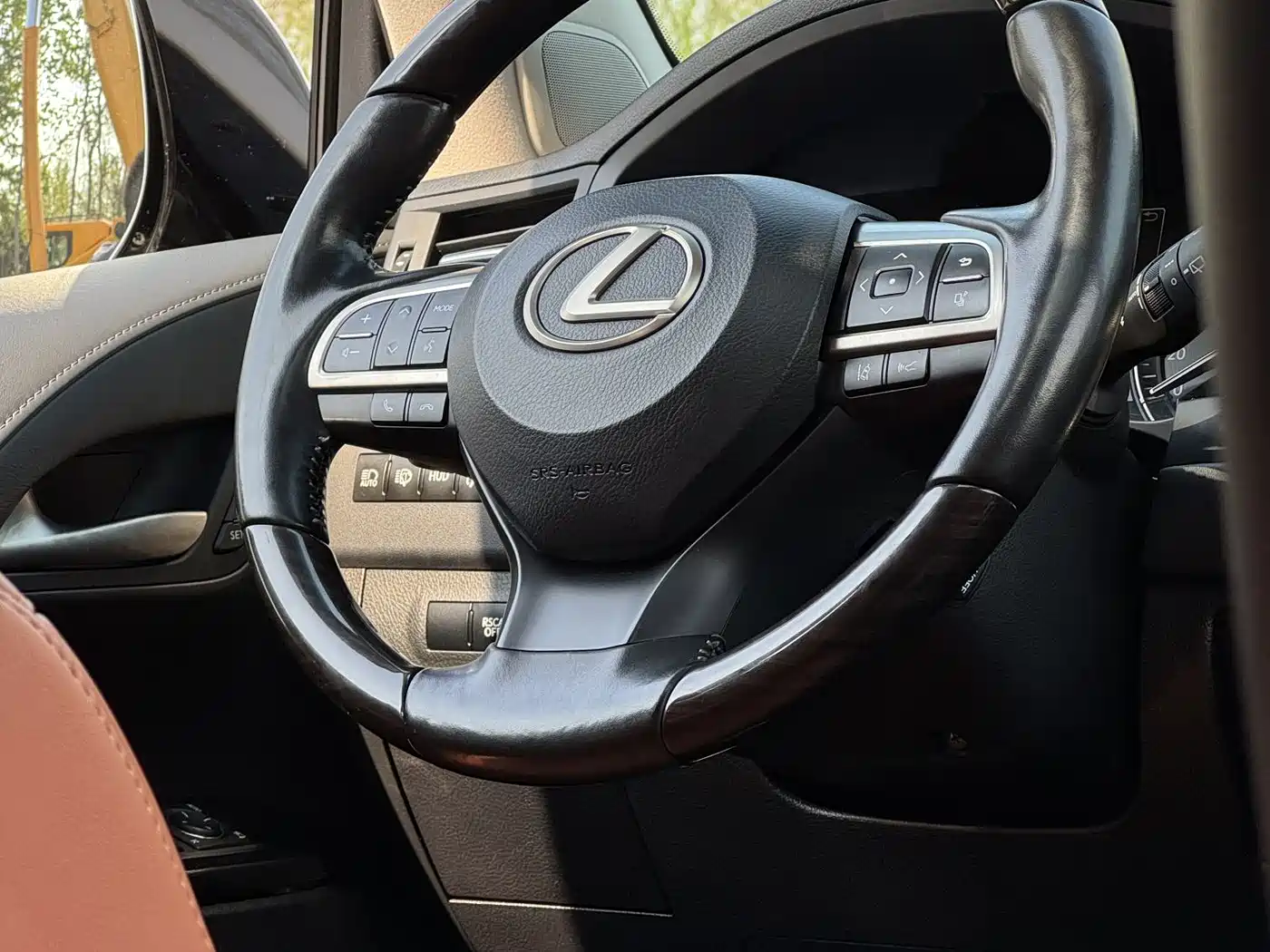 Lexus LX 2019 570 Dynamic Luxury Edition фото 22