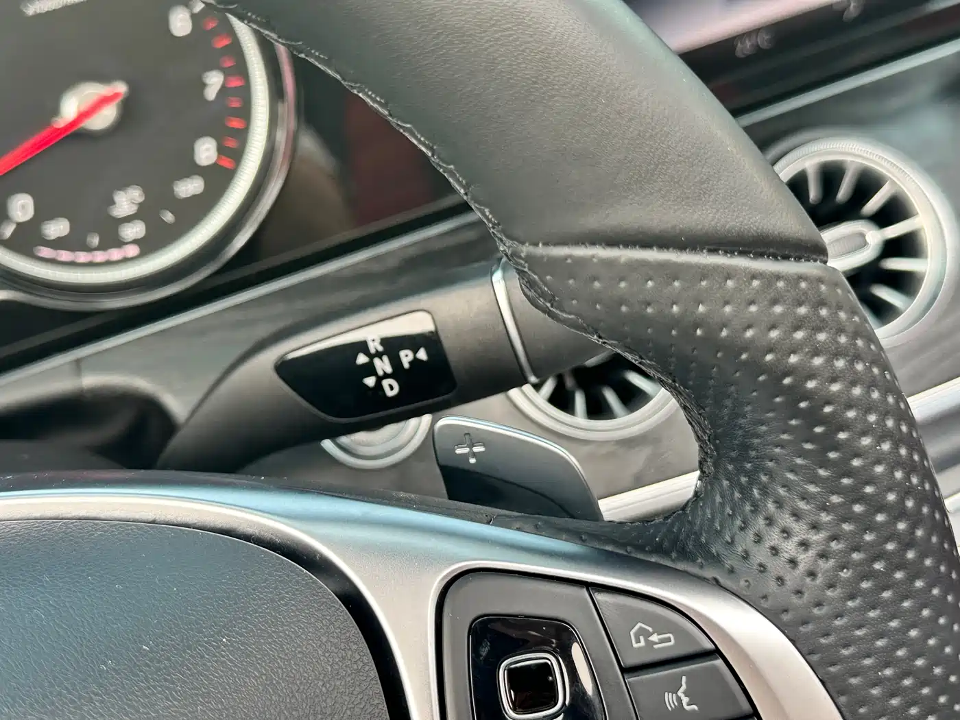 Mercedes-Benz E-Class (Import) 2018 E 200 4MATIC Convertible Coupe фото 26