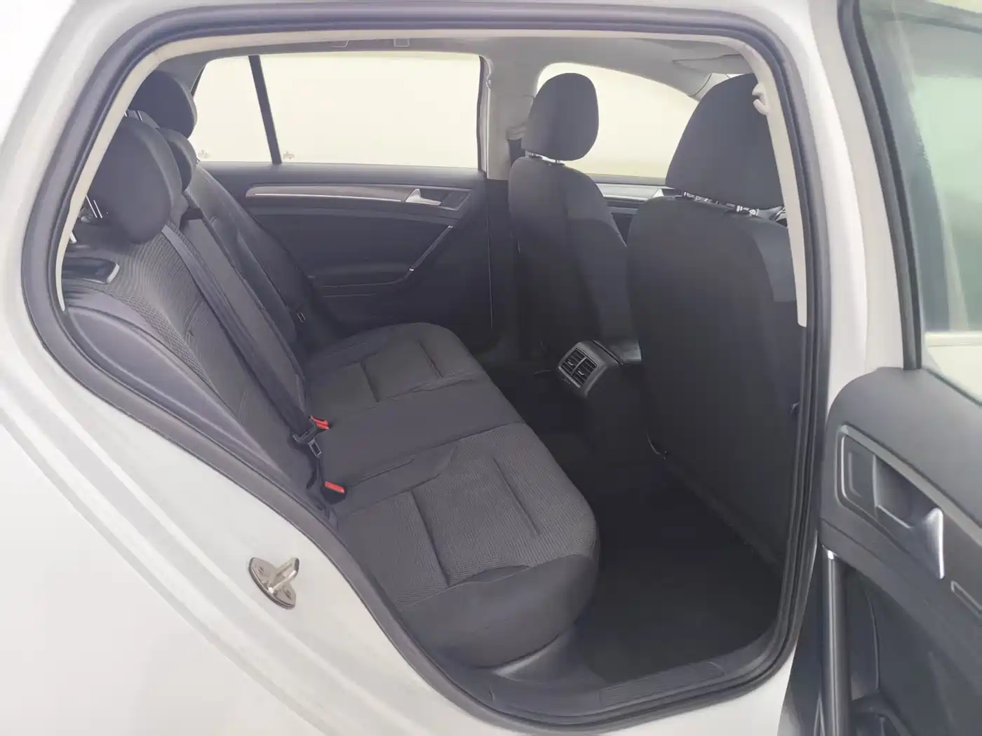 Volkswagen Golf 2015 1.6L Automatic Comfort фото 13