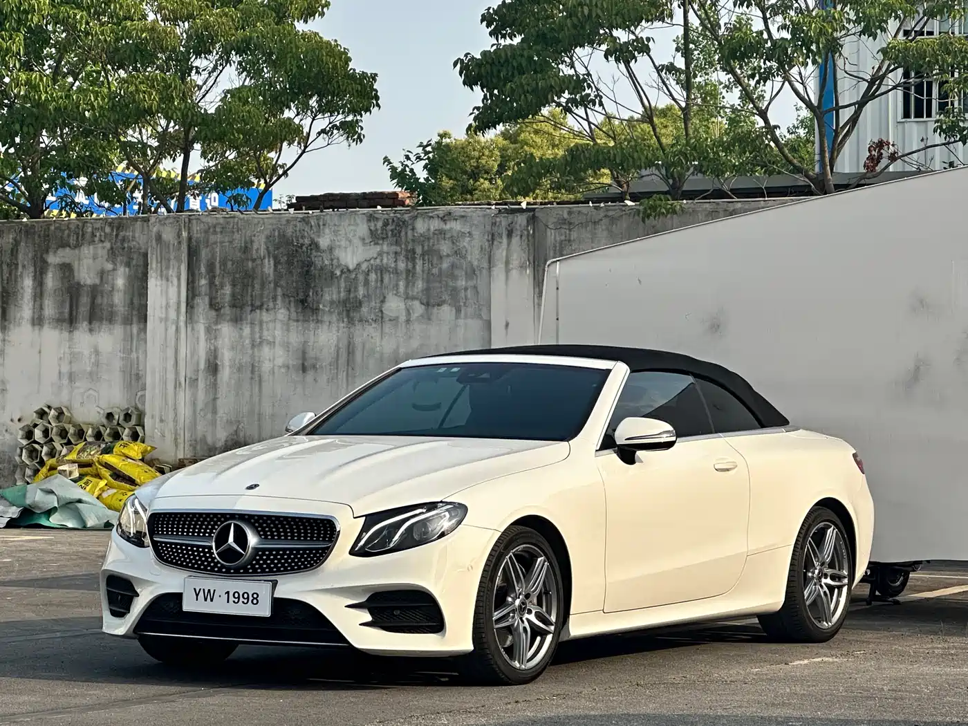 Mercedes-Benz E-Class (Import) 2018 E 200 4MATIC Convertible Coupe фото 10