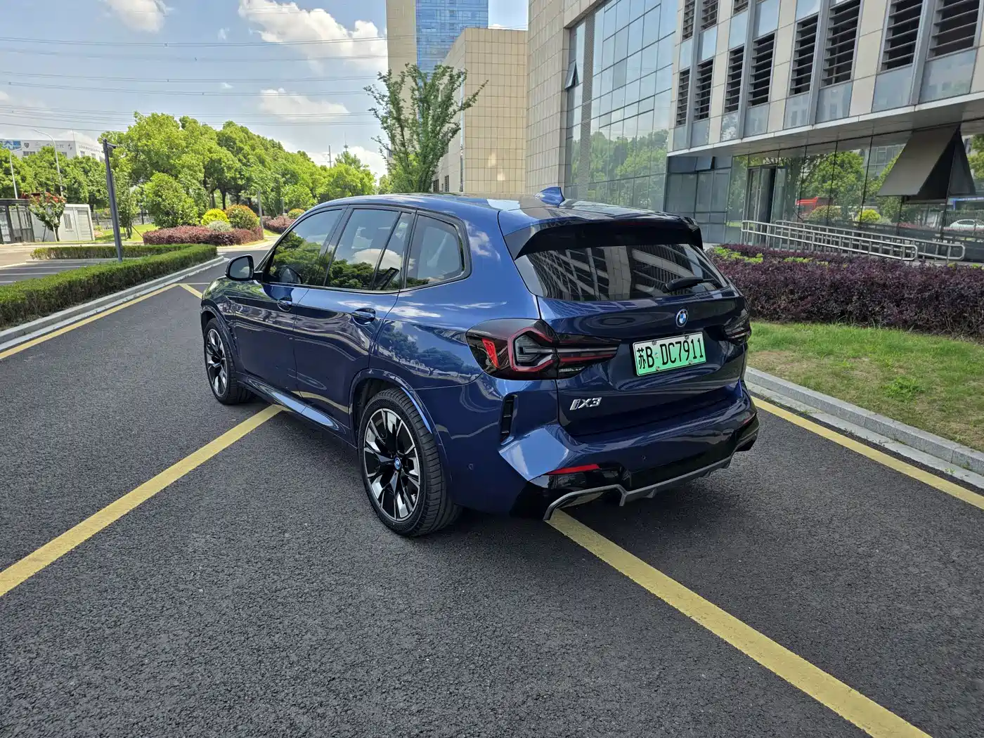 BMW iX3 2022 Facelift Innovation Leader Model фото 4