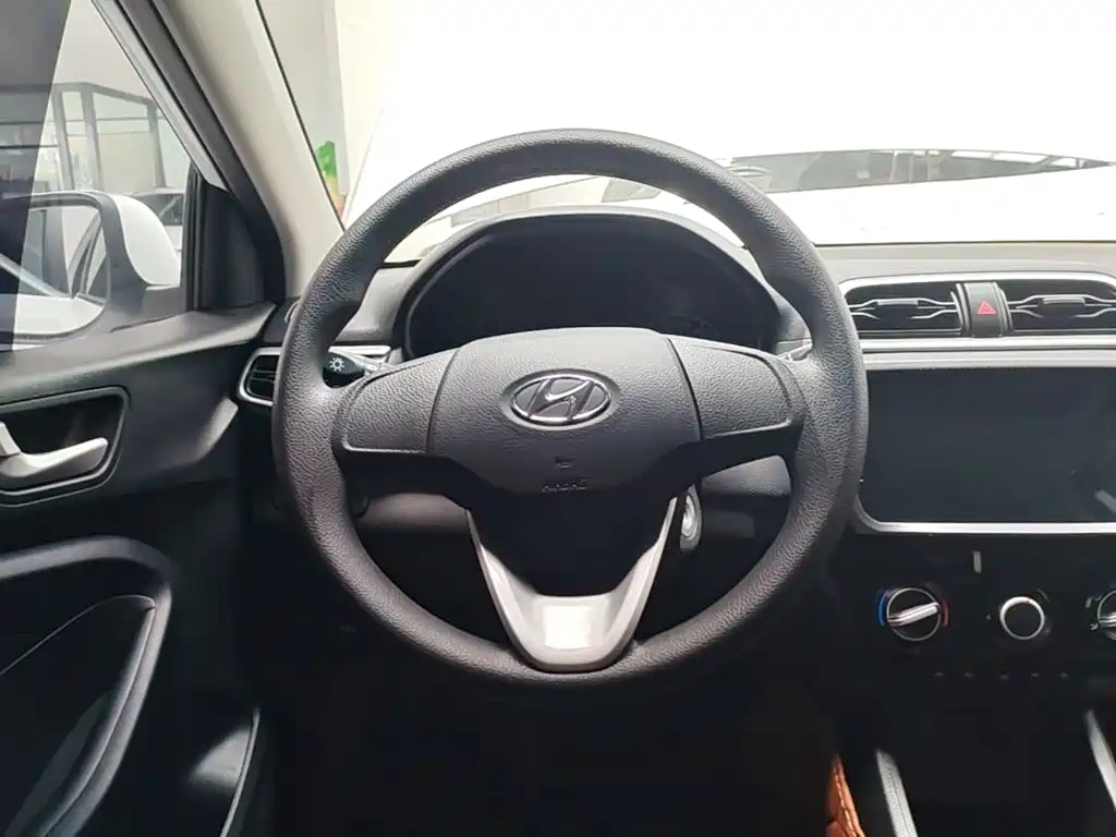 Hyundai Verna 2021 2020 1.4L Manual GL Renewal Edition