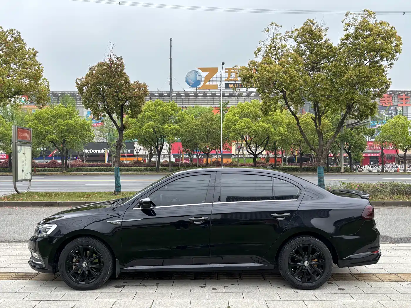 Volkswagen Lavida 2017 230TSI DSG Comfort Edition фото 7