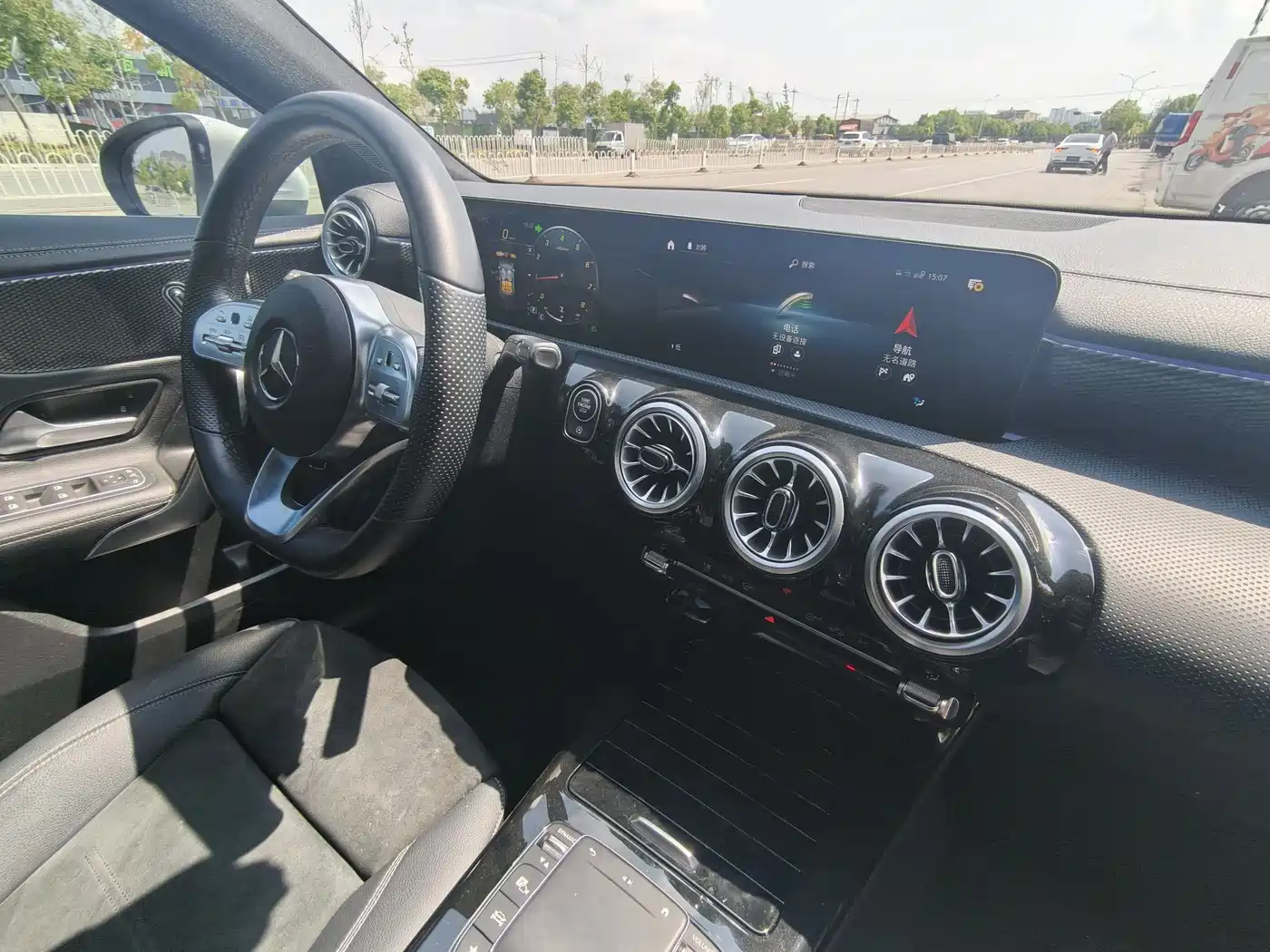 Mercedes-Benz A-Class 2022 A 200 L Sport Sedan Dynamic фото 15