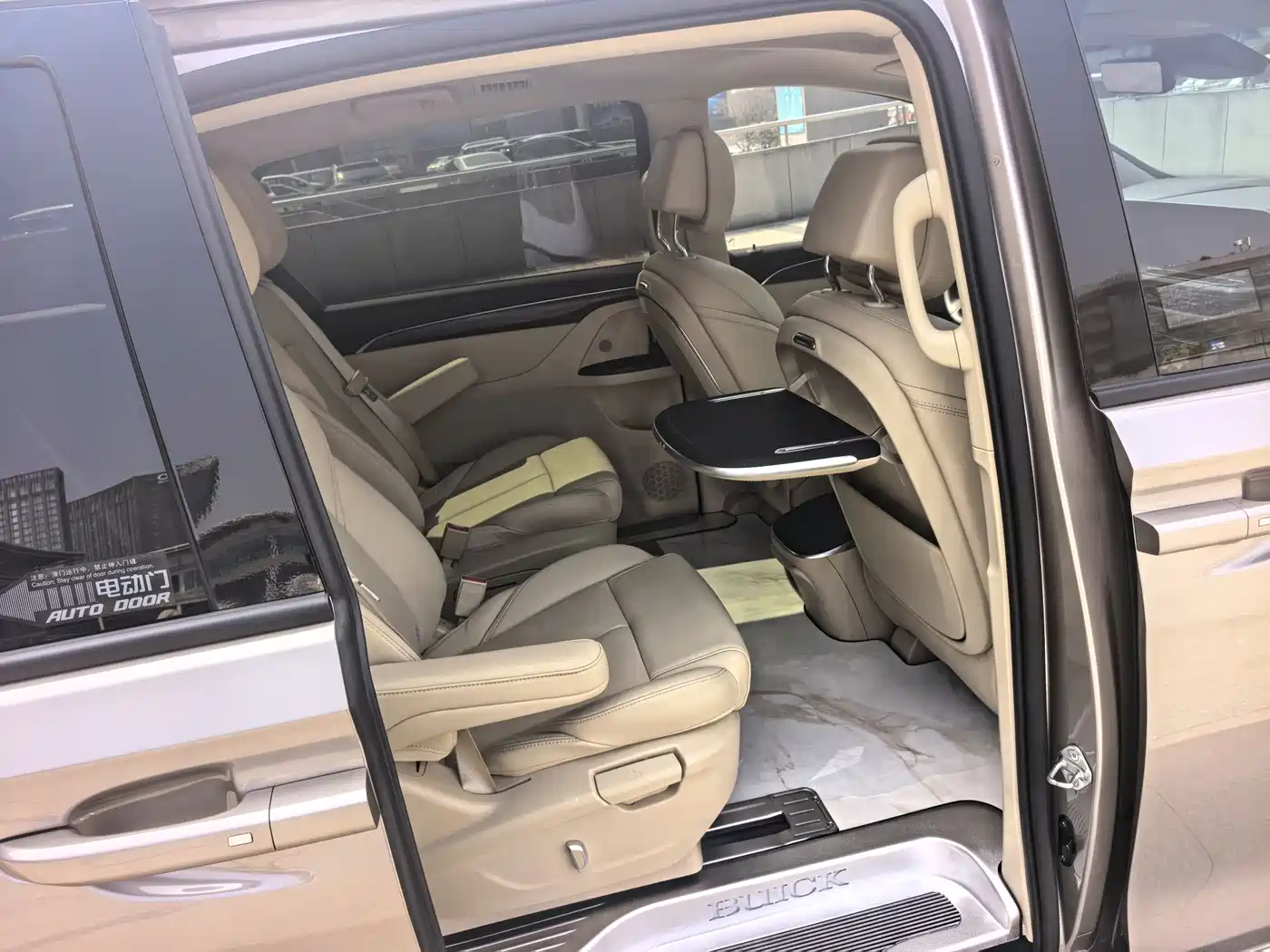 Buick GL8 2023 ES Landmaster Exclusive фото 17