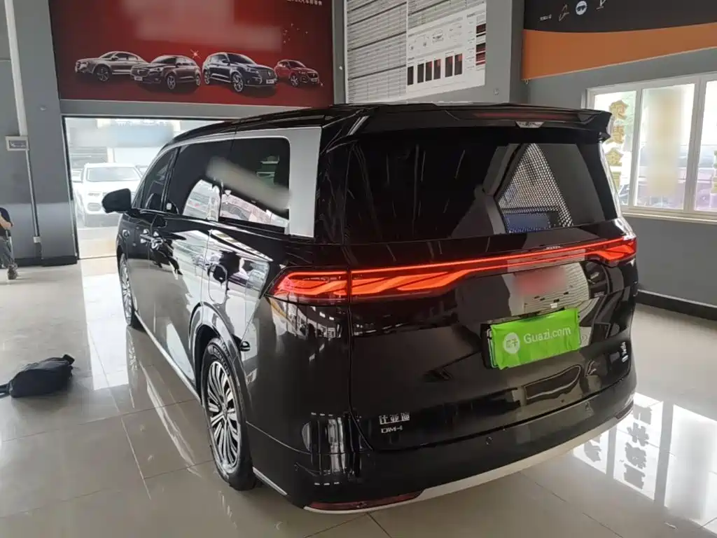 BYD Xia 2025 2025 DM-i 1.5T 180km Surpass Edition