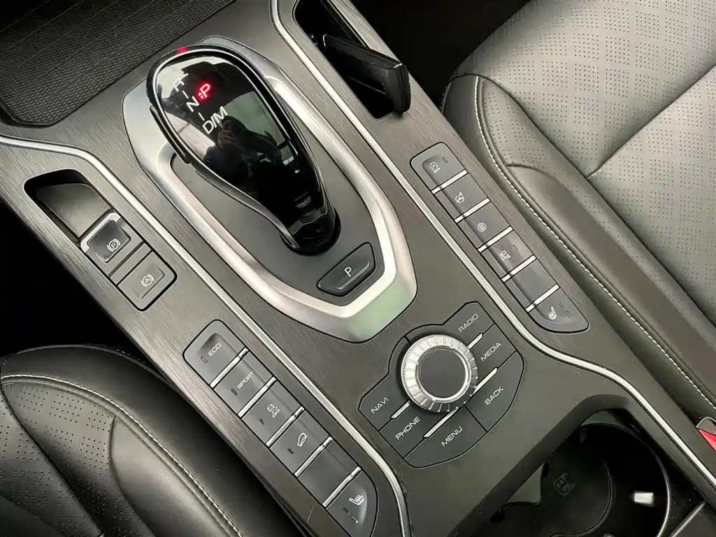 WEI PAI WEI BRAND VV6