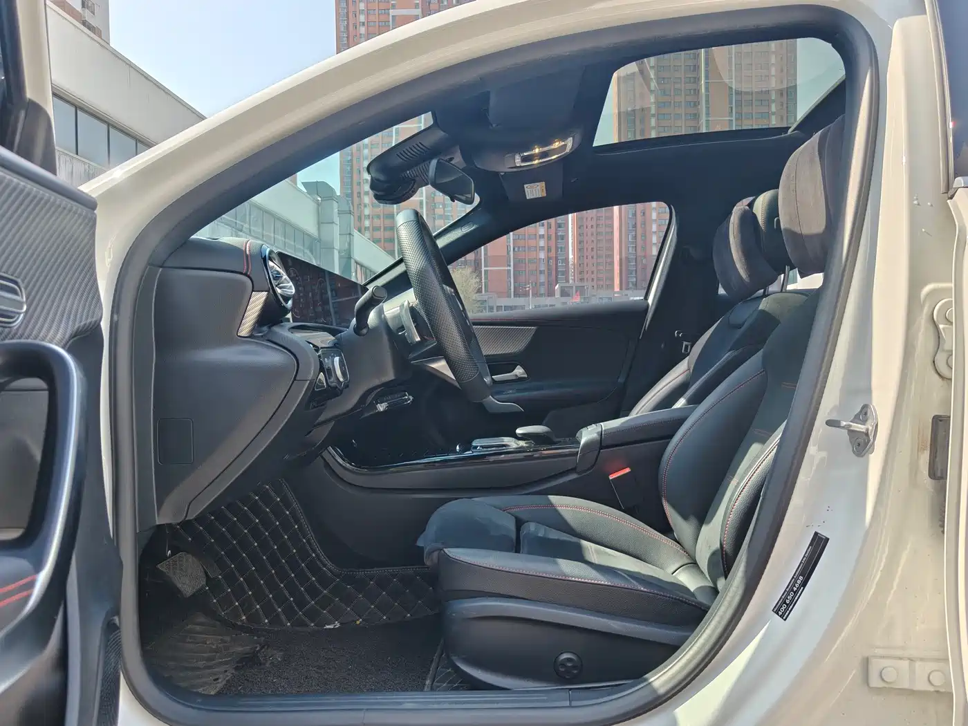Mercedes-Benz A-Class 2023 A 200 L Fashion фото 4